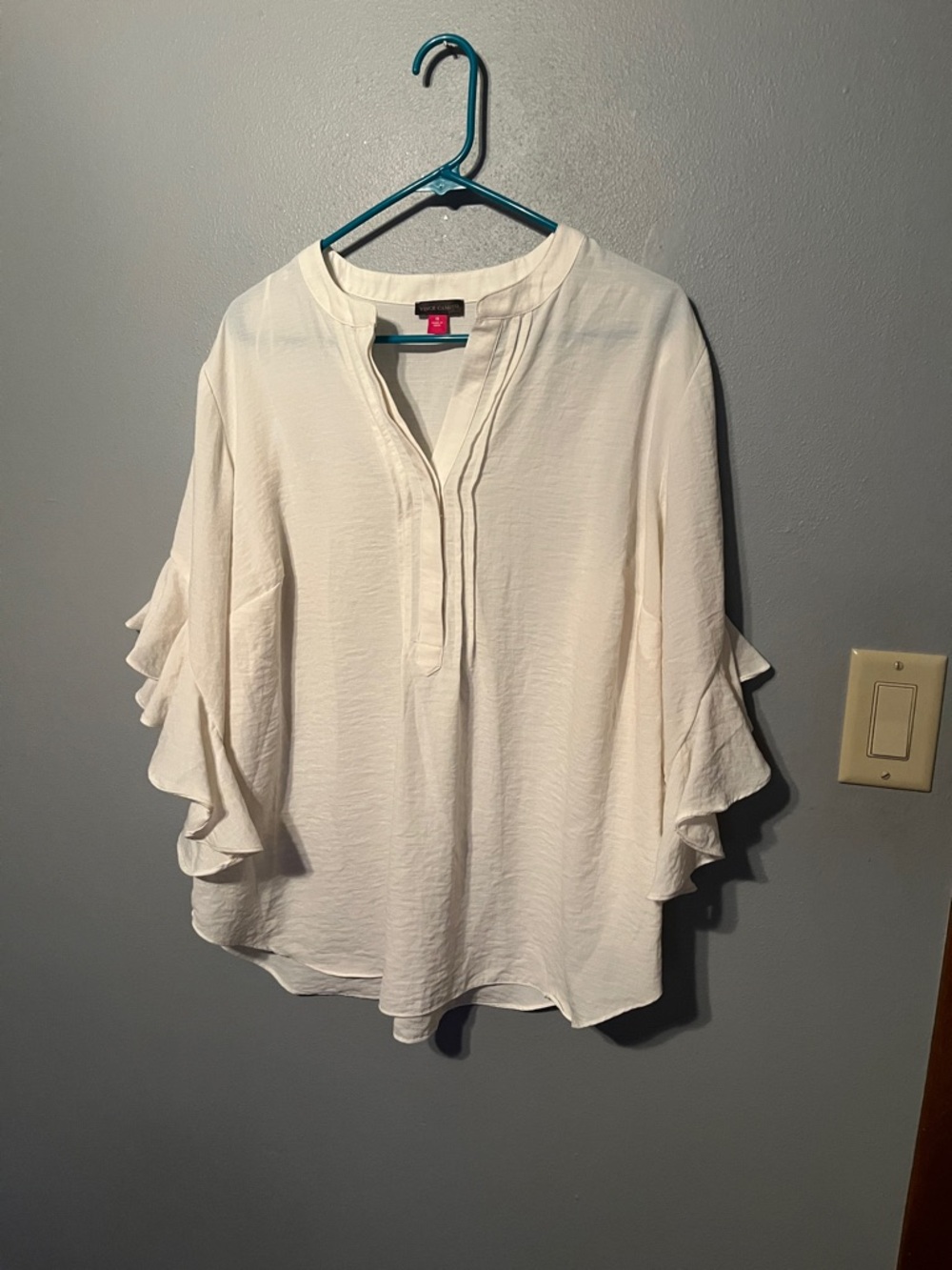 Vince Camuto Ivory Ruffle-Sleeve Split-Neck Blouse